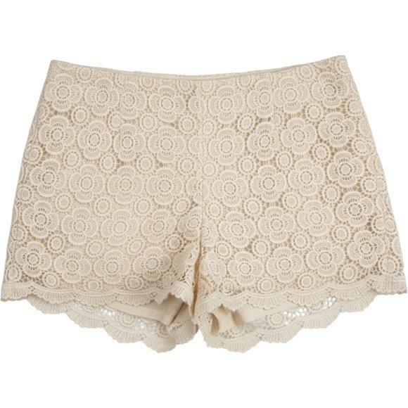 Banana Republic Pants - Banana Republic Lace Shorts Womens 4 Ivory Floral Scalloped Boho Summer Boho